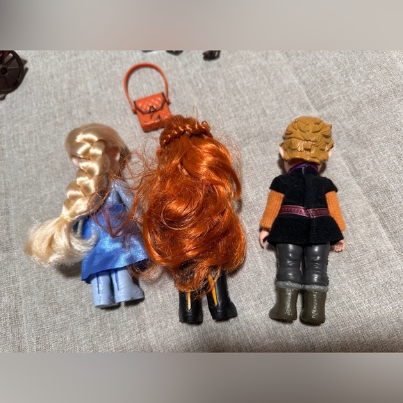 Disney Frozen II Petite Epic Journey Gift Set Anna, Elsa, Sven, Kristoff & Olaf - Picture 5 of 12